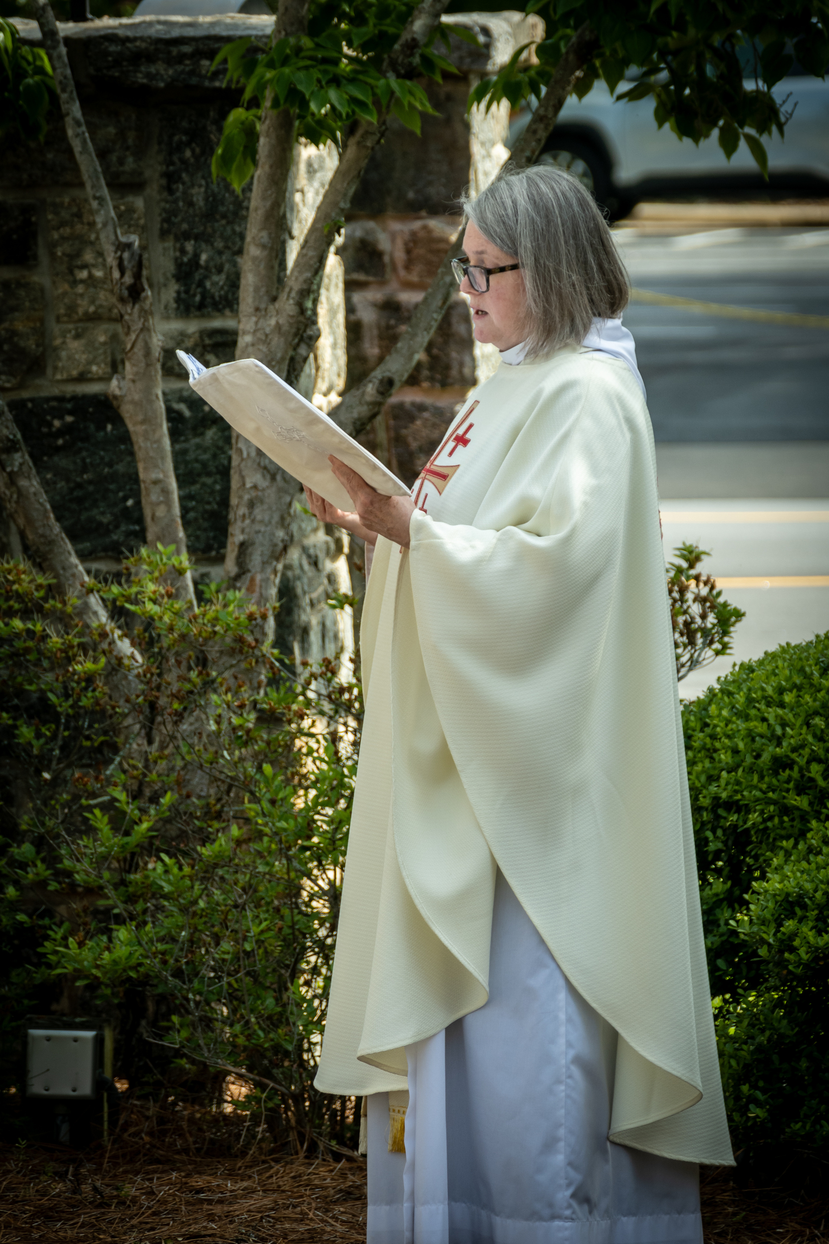 Worship & Livestream